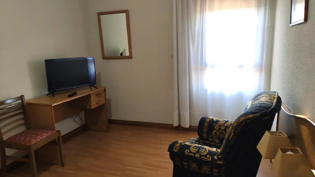 Hotel Ria De Vigo "Tierra De Campos" Becilla de Valderaduey Luaran gambar