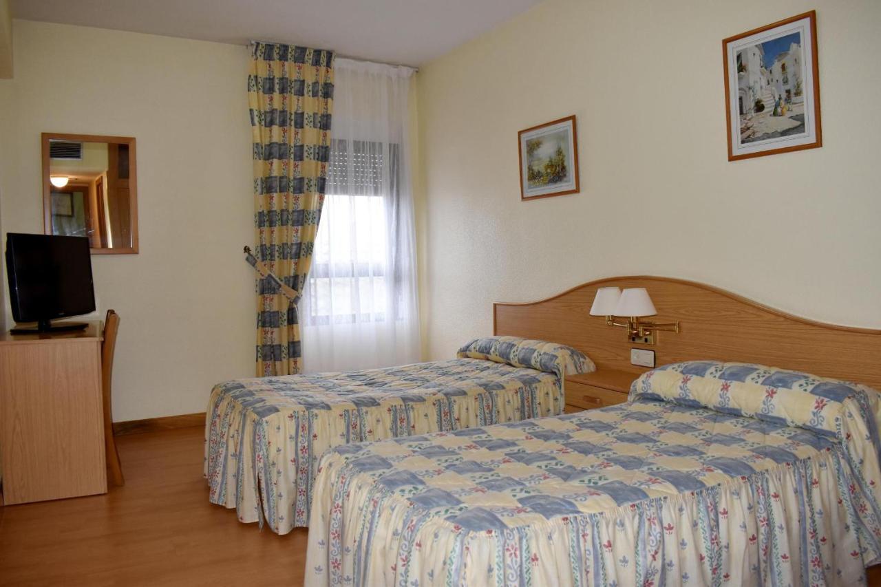 Hotel Ria De Vigo "Tierra De Campos" Becilla de Valderaduey Luaran gambar